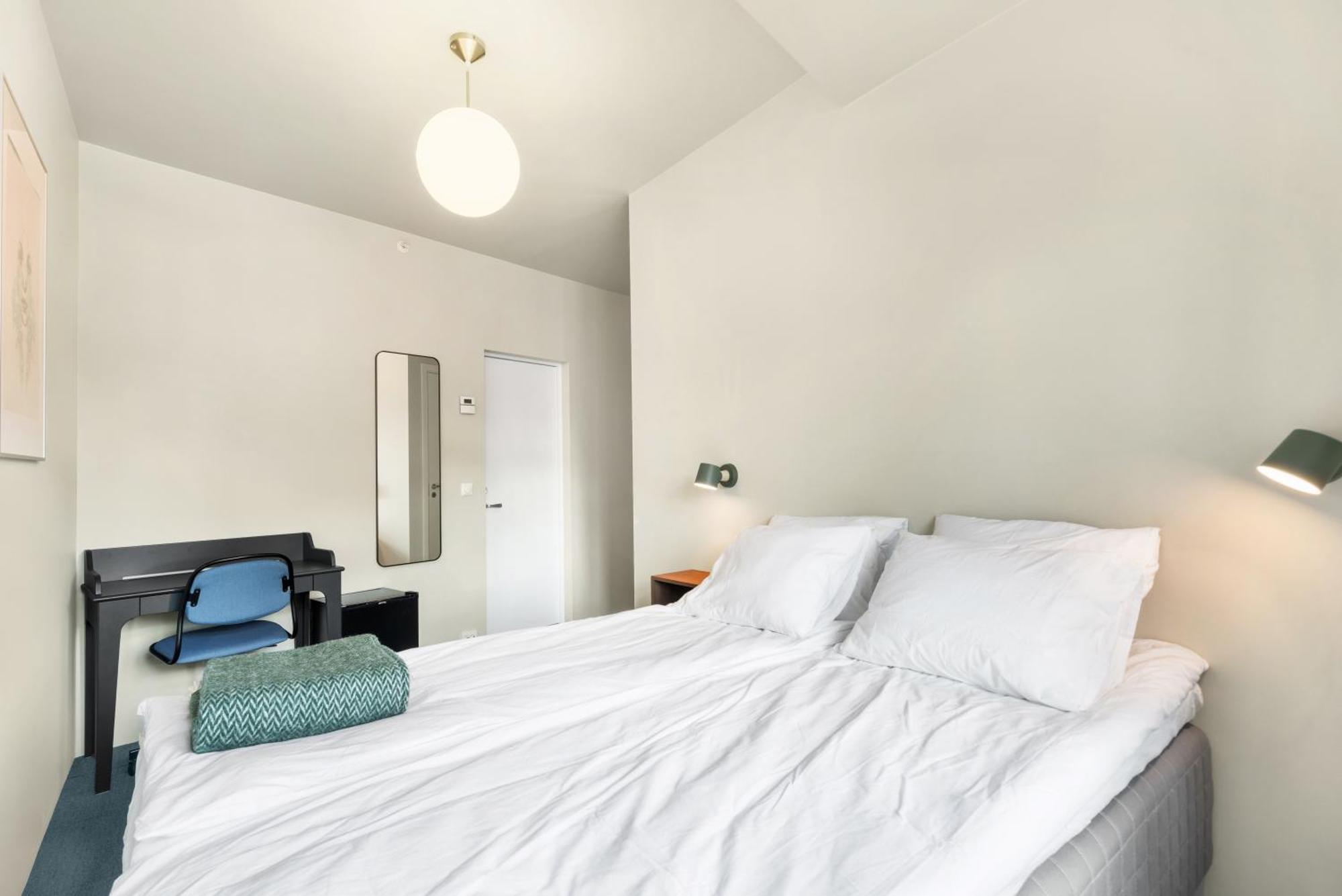 Central Guest House - Bedroom With Private Bathroom 스타방에르 객실 사진
