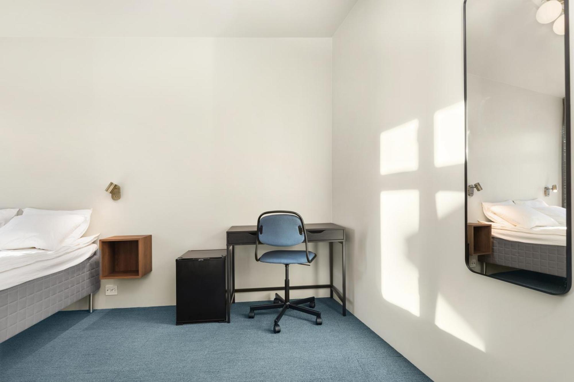 Central Guest House - Bedroom With Private Bathroom 스타방에르 객실 사진