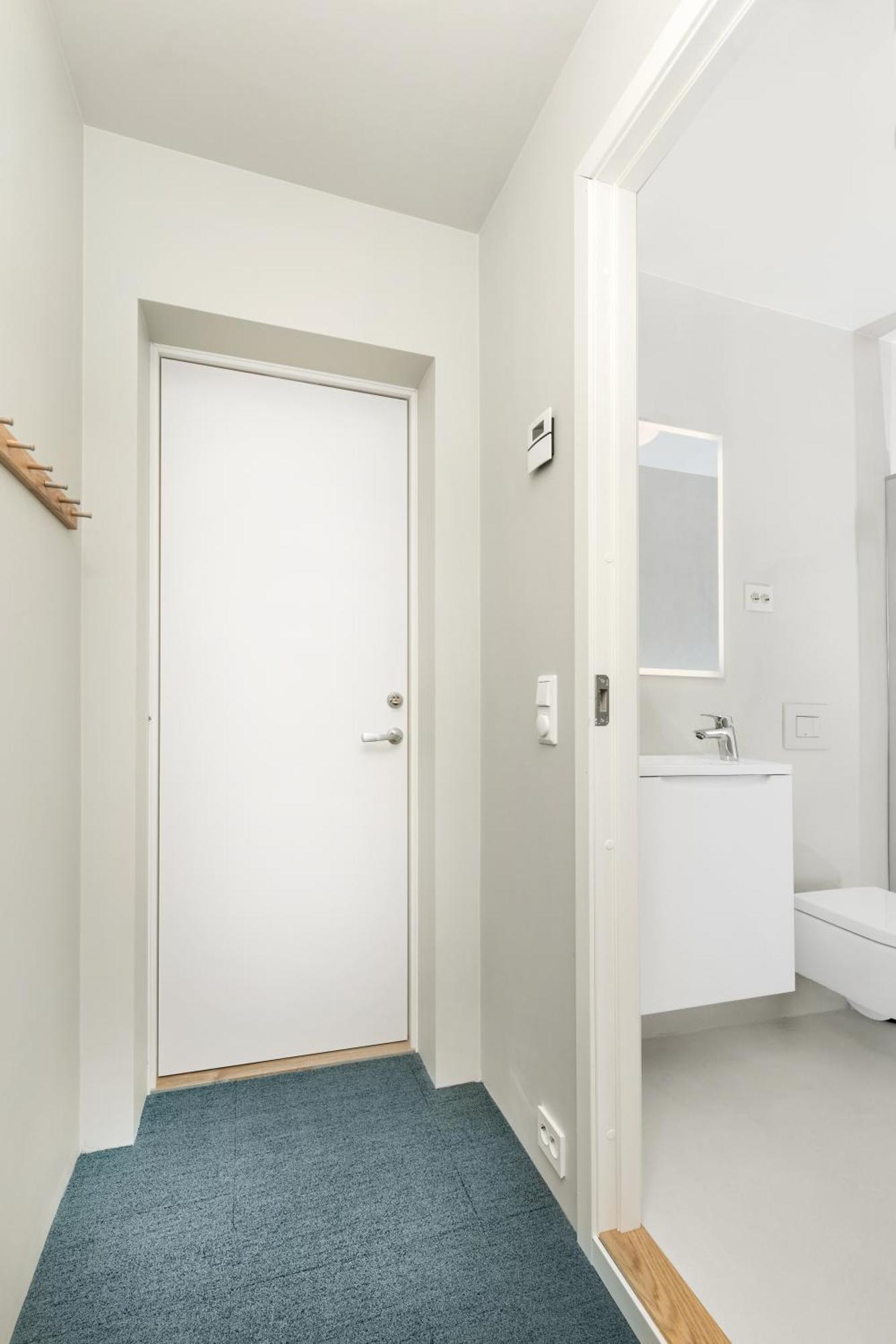 Central Guest House - Bedroom With Private Bathroom 스타방에르 객실 사진